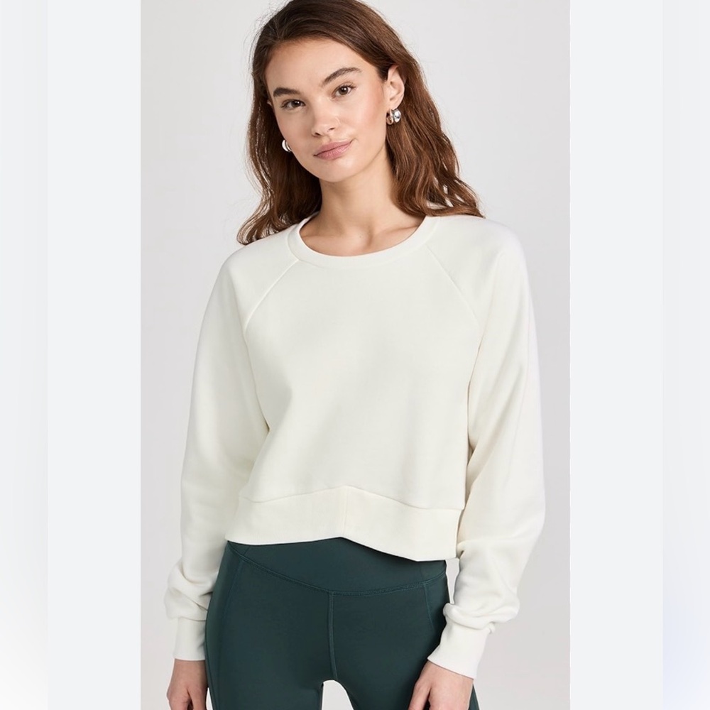 BEYOND YOGA | Uplift Cropped Pullover in Fresh Snow (white)